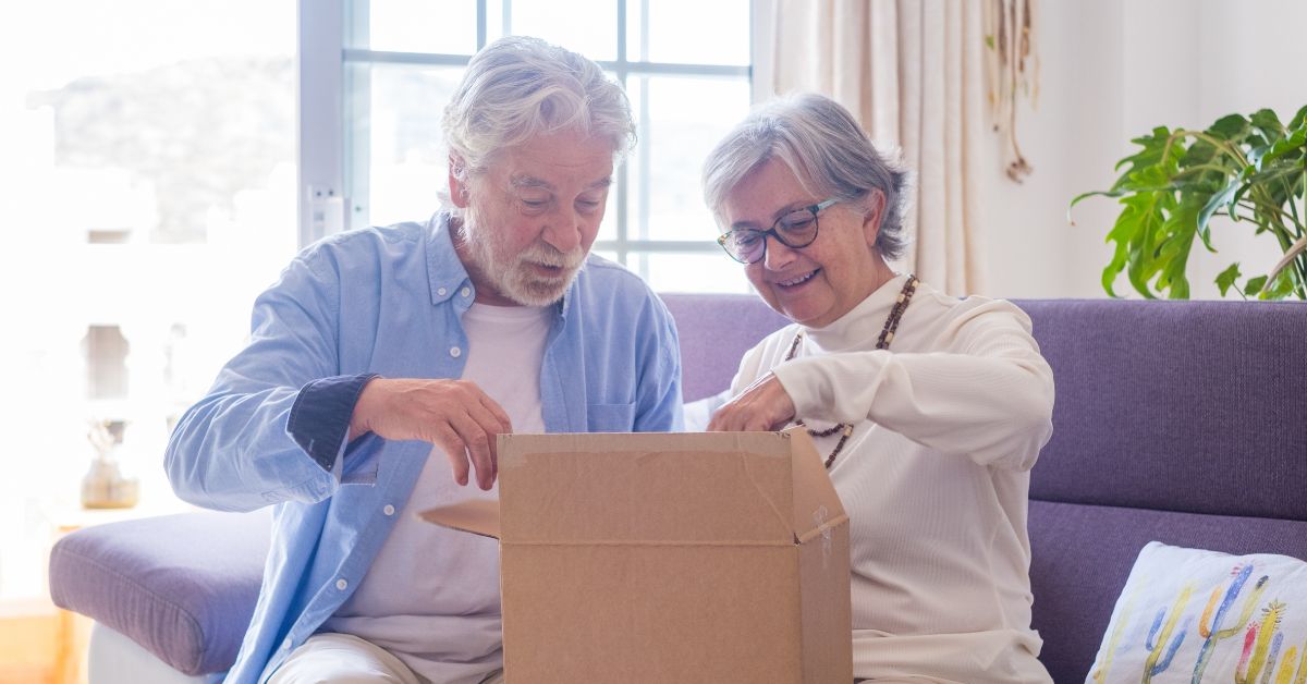 senior moving into senior apartments