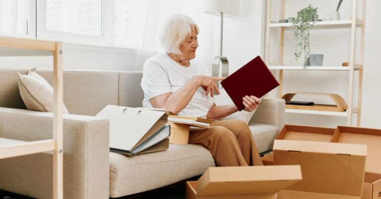 seniors reading in assisted living facilities