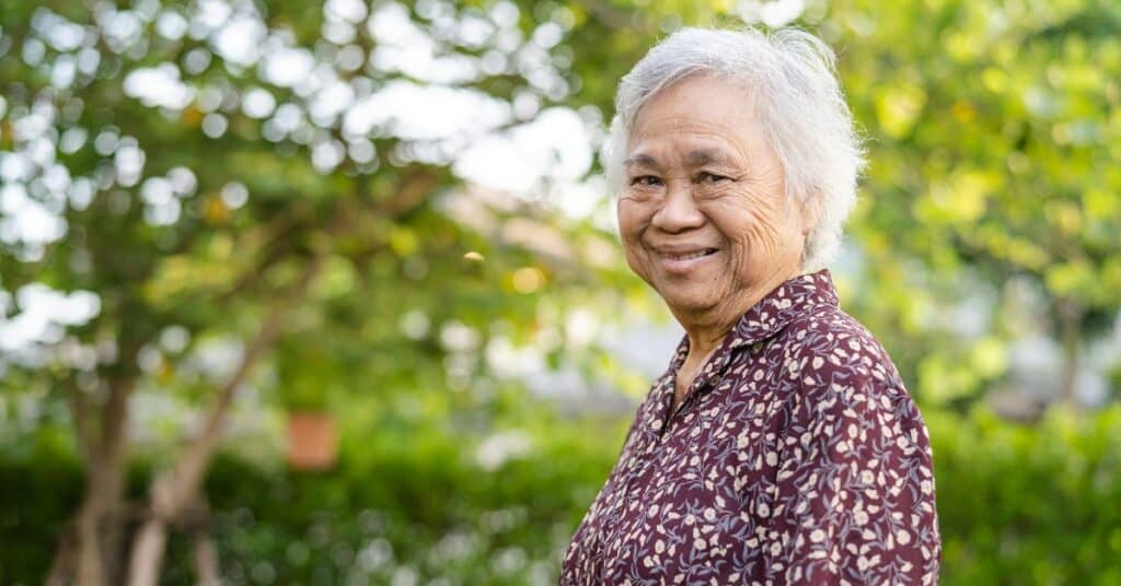 Does Summer Nature Therapy Work for Mom at Memory Care? 2 memory care