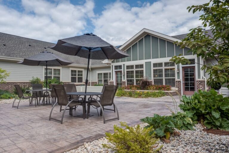 Courtyard-Waukesha-1024x682