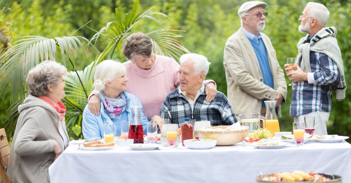 shared meals in assisted living